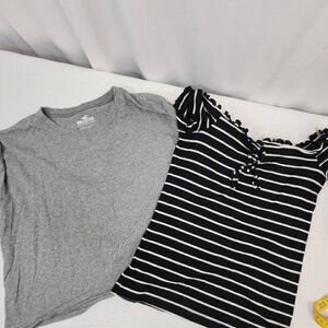 Hollister and Aeropostle Lot of 2 Size Small Tops Casual Women's Short-Sleeve W